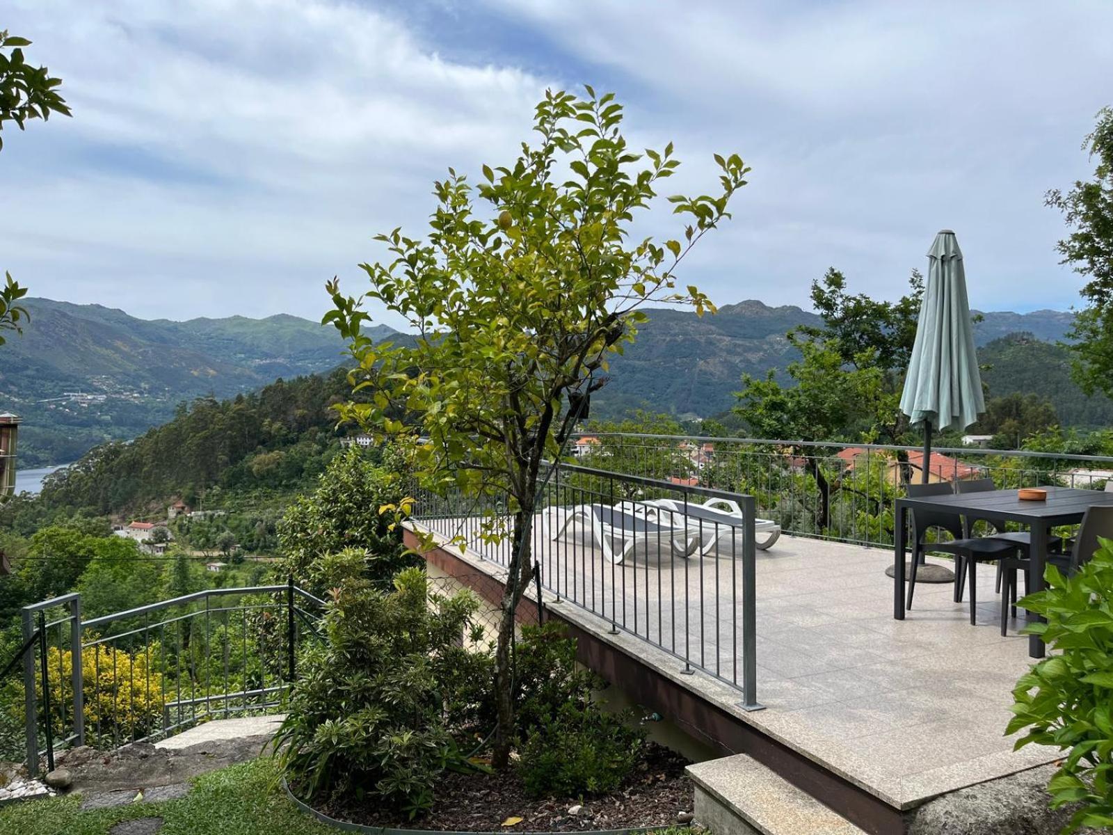 Casa De Casarelhos - Vistas Rio, Campo E Montanha - Lareira Apartment Vườn quốc gia Peneda-Gerês Ngoại thất bức ảnh